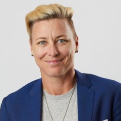 Abby Wambach Net Worth|Wiki|Bio|Career:A soccer player, her earnings, facts, wife, kids, family
