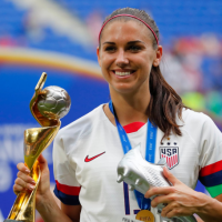 Alex Morgan Net Worth|Wiki|Bio|Career: A Soccer player, her income, salary, family, kids, age