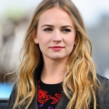 Britt Robertson Net Worth|Wiki:Know her earnings, Career, Movies, TV shows, Age,Height, Relationship