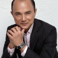 Jimmy Choo Net Worth|Wiki: A fashion designer, his earnings, career, awards, wife, family