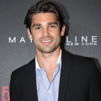 Justin Gaston Net Worth : Know about Justin Gaston and his earnings,assets,career,relationship