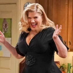Kristen Johnston Net Worth|Wiki|Know about her Career, Movies, TV shows, Personal Life, Age