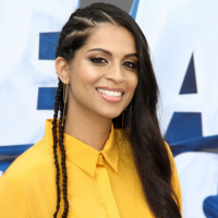 Lilly Singh Net Worth-Know her earnings,youtube,instagram,book, boyfriend, parents, movies