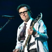 Rivers Cuomo Net Worth|Wiki: Know his earnings, songs, albums, wife, family, age, height