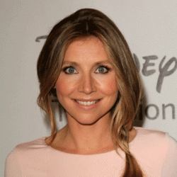 Sarah Chalke Net Worth, Know About Her Career, Early Life, Personal Life, Social Media Profile