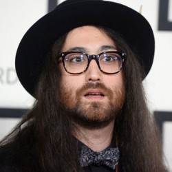 Sean Lennon Net Worth|Wiki: Son of John Lennon, his earnings, songs, band, album, parents