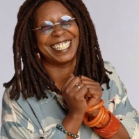 Whoopi Goldberg Net Worth|Wiki: know her earnings, Career, Movies, TV shows, Husband, Children